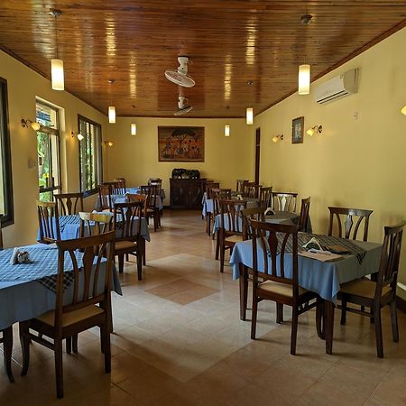 Parkview Inn Moshi Bagian luar foto