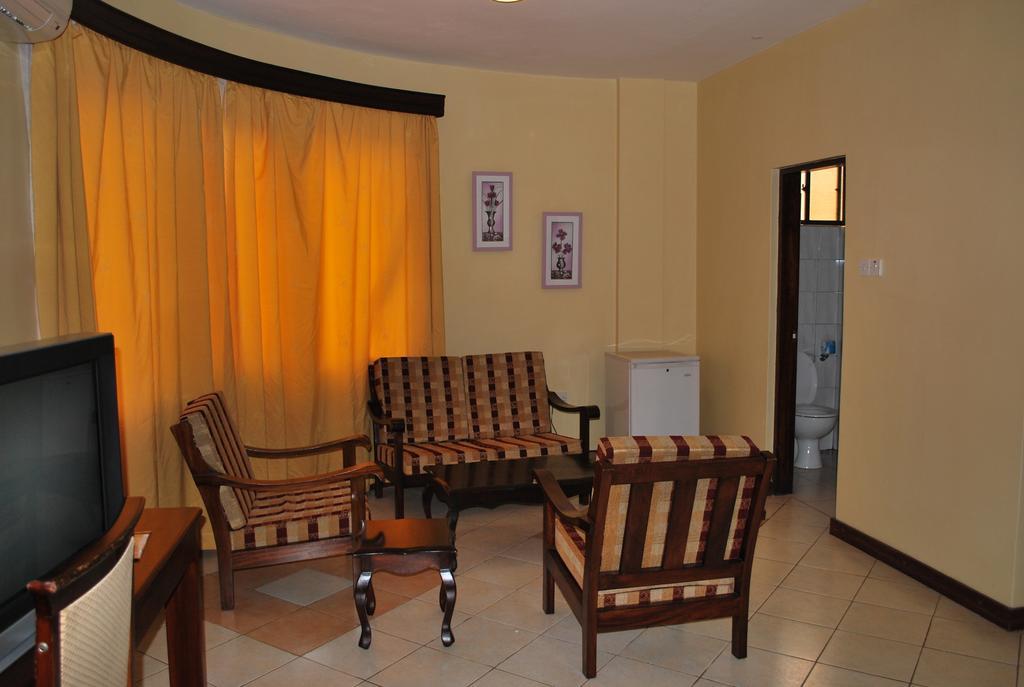 Parkview Inn Moshi Ruang foto