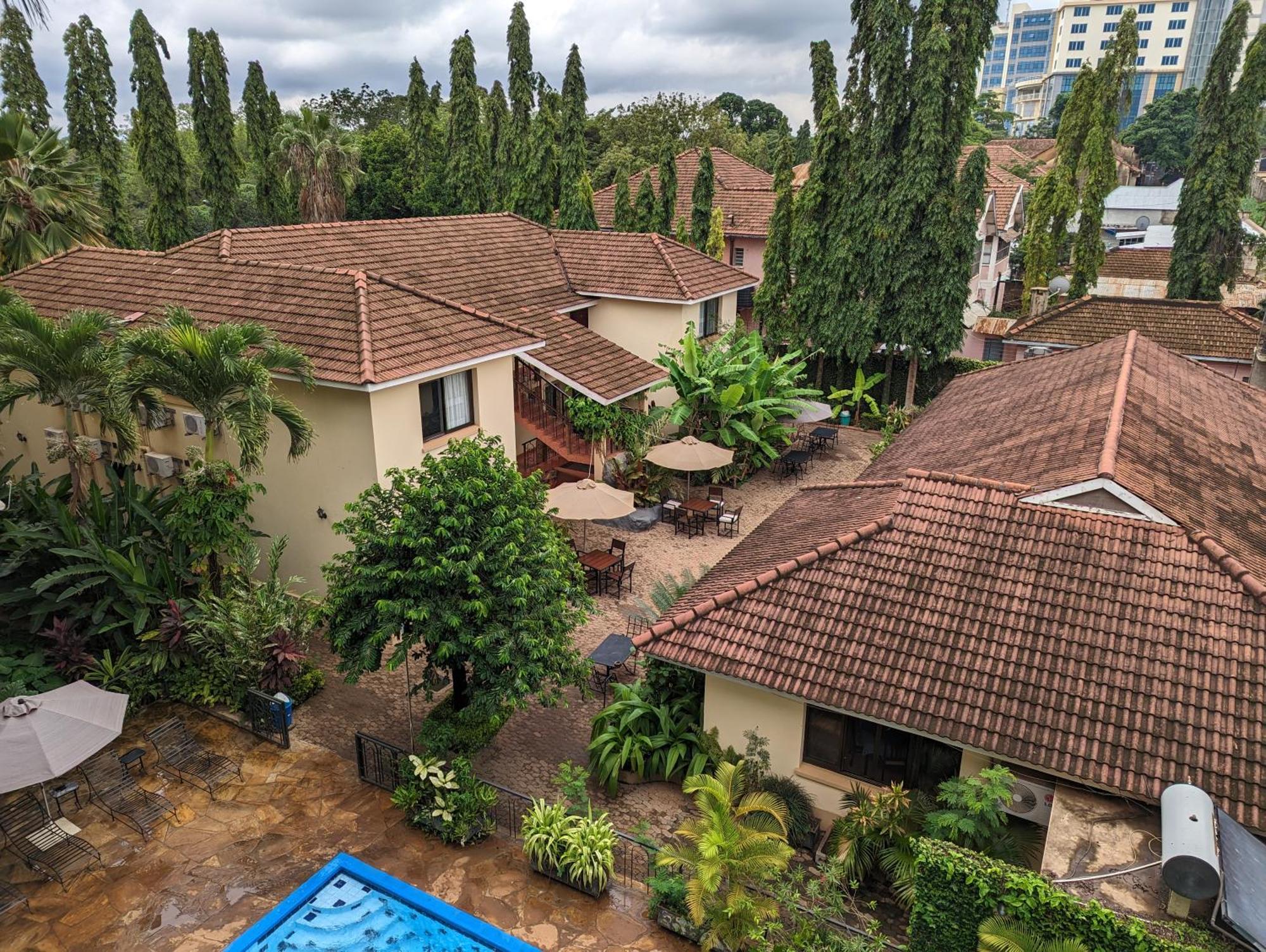 Parkview Inn Moshi Bagian luar foto