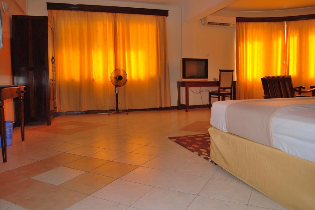Parkview Inn Moshi Ruang foto