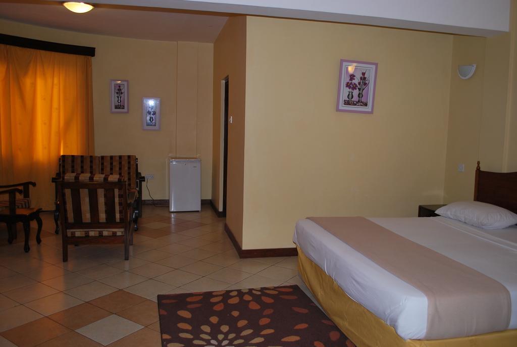 Parkview Inn Moshi Ruang foto